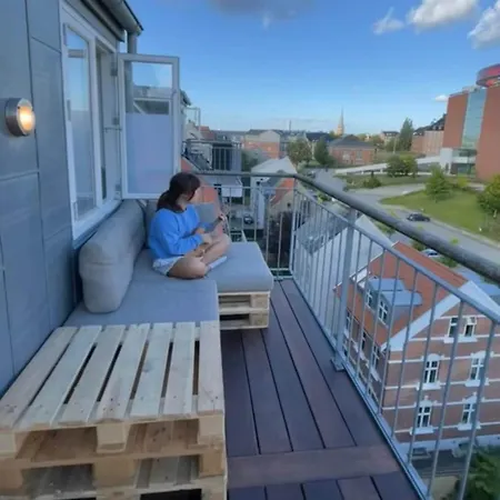 Lejlighed Rooftop By Aros With Balcony Århus