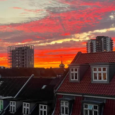 Rooftop By Aros With Balcony Apartman